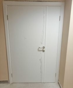 Полуторная пластиковая медицинская белая дверь Aquadoor
