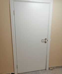 Одностворчатая пластиковая медицинская белая дверь Aquadoor