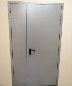 Рентгенозащитная полуторная дверь RAL 9006 с эквивалентом 1.5 Pb